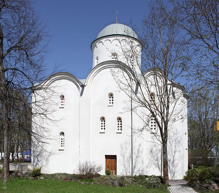 Храм Успения Пресвятой Богородицы Старая Ладога. Староладожский Успенский девичий монастырь. Старо успенский монастырь