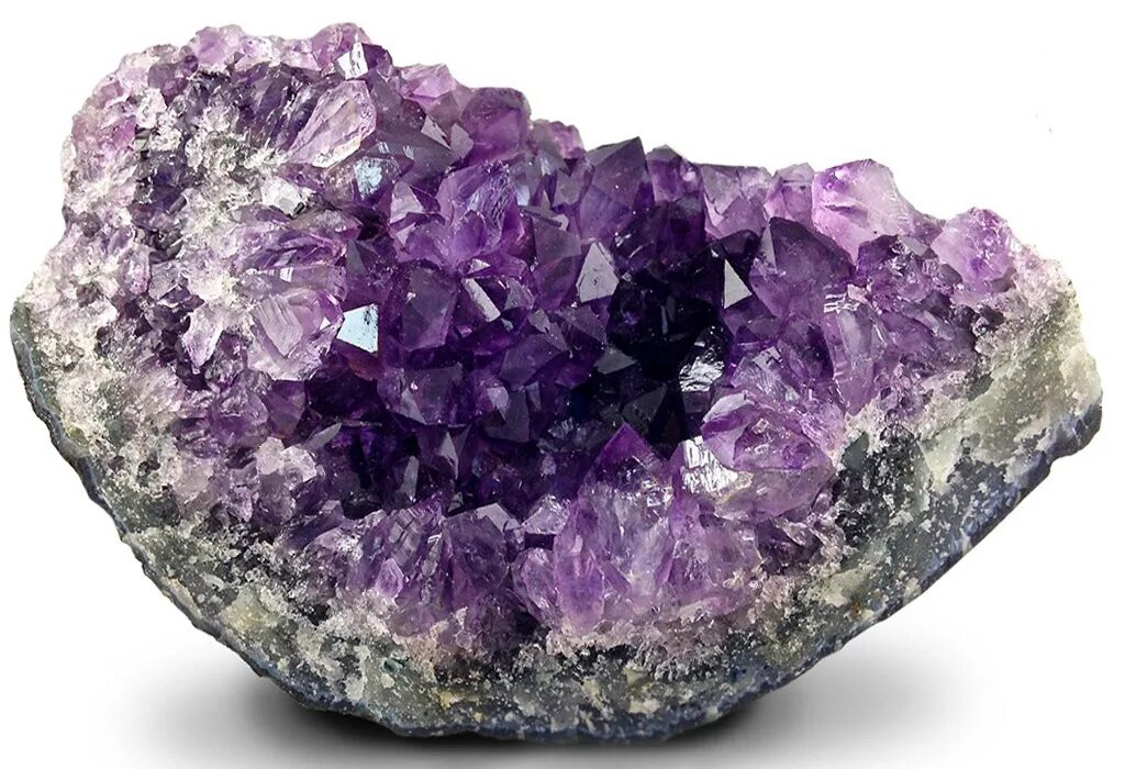 фиолетовый камень аметист друза. минерал фиолетового цвета. сиреневый камень. минерал фиолетового цвета. фиалковый аметист.