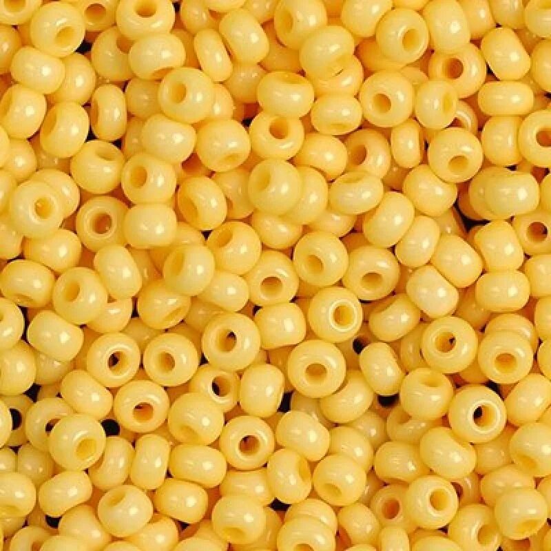 Бисер preciosa 80010. Бисер чешский 83111. Светло желтый бисер. Светло желтый бисер пресиока. Бисер colibry.