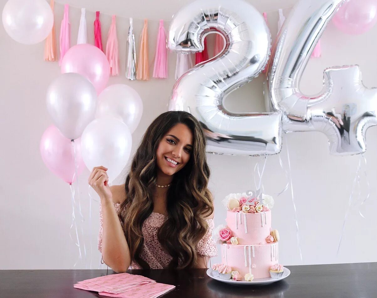 Birthday girl. С днём рождения 24 года девушке. happy birthday girl шары 14. девушка день рождения 24 42. 16th birthday girl.