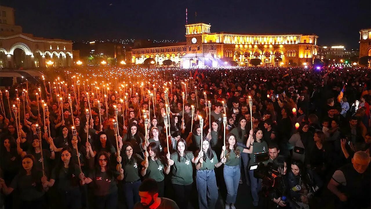 Ереван дата. Факельное шествие в Ереване 23.04.2023. Факельное шествие в Армении. 23 Апреля факельное шествие Ереван. Факельное шествие в Ереване 2022.
