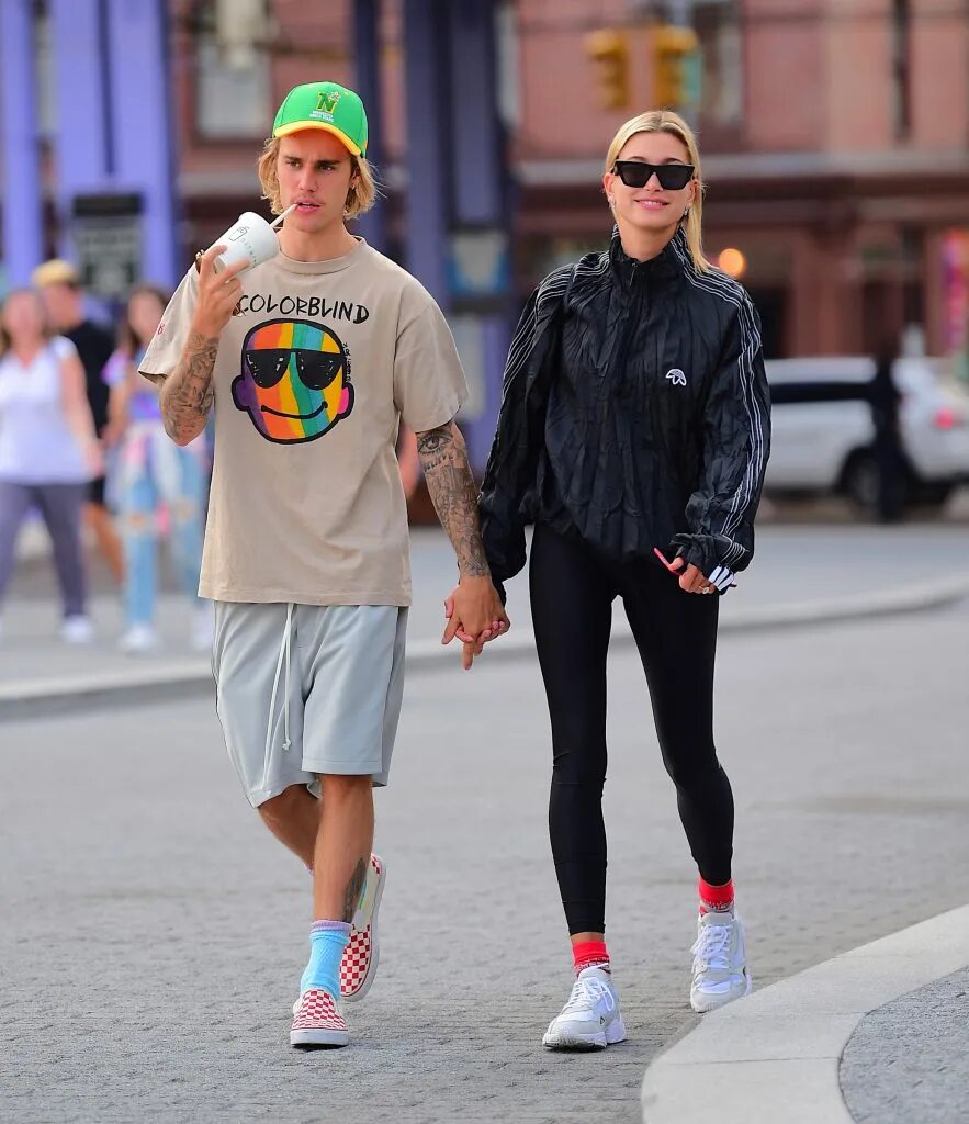 Бибер и хейли болдуин. Джастин бибер и хейли болдуин. Джастин бибер и хейли болдуин. Хейли болдуин и джастина бибера. Хейли болдуин и джастин.