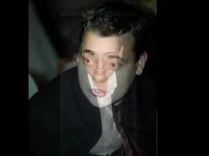 Медленно с лица вдруг упала слеза