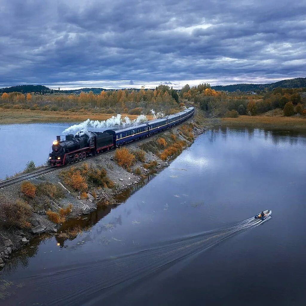 Рускеальский экспресс сортавала рускеала. Паровоз Сортавала Рускеала. Ретропоезд «Рускеальский экспресс» Сортавала – Рускеала. Ретро поезд Сортавала Рускеала. Паровоз в Карелии Рускеала.