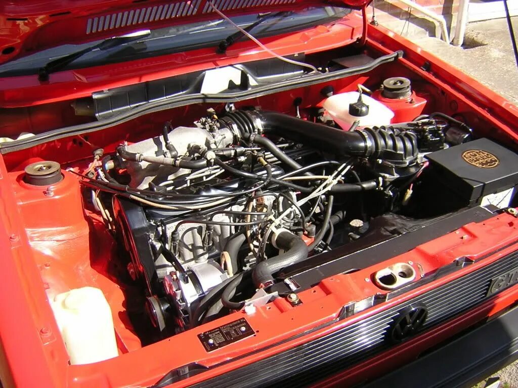 Двигатель мк 1. Golf 1 gti двигатель. vw golf gti mk.1 под капотом. mk2 gti golf 1.6 под капотом. 1.1 двигатель golf mk 1.