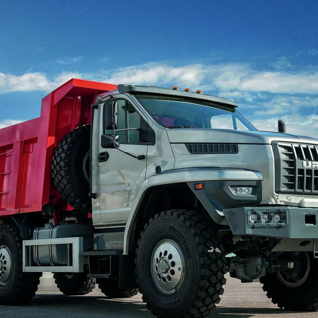 Урал 6x6. Урал капотный самосвал. Урал Некст. Капотный Урал 6x6.