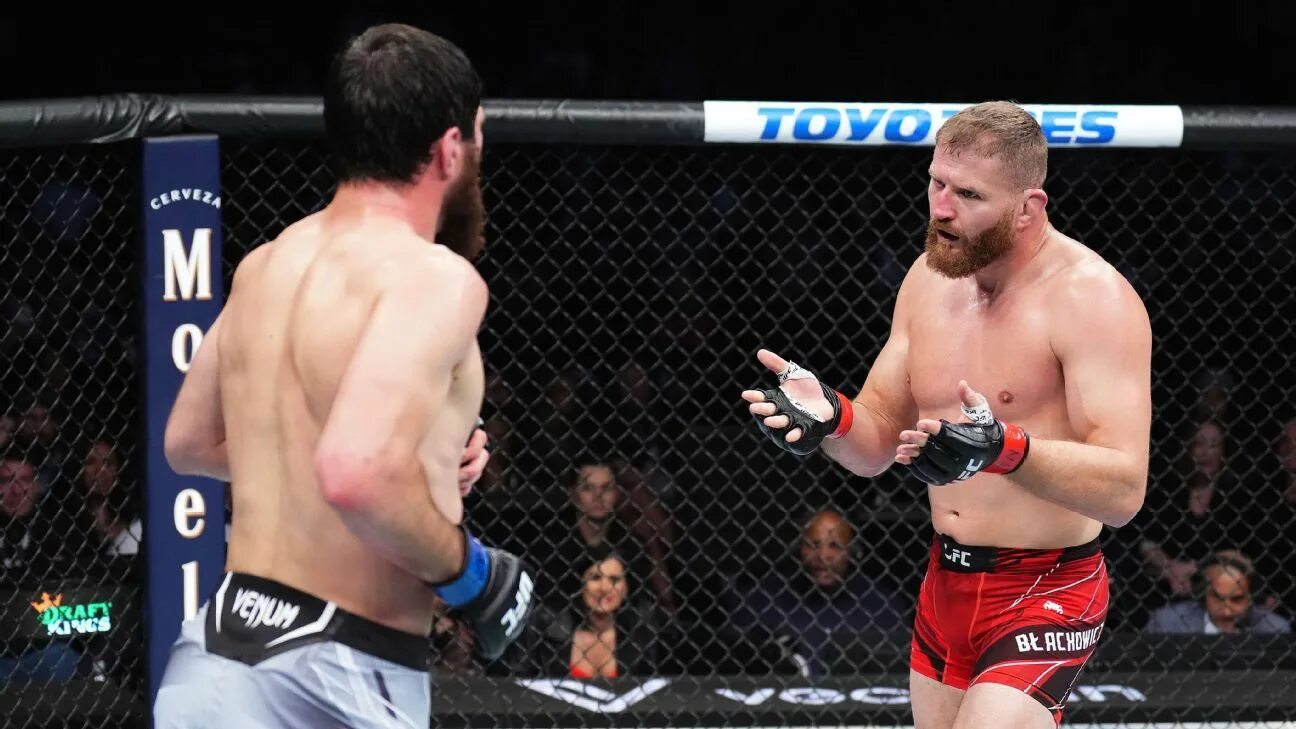 Бой магомед анкалаев прямой эфир. Пэдди пимблетт. Бой магомед анкалаев прямой эфир. Магомед анкалаев магомед исмаилов. Магомед анкалаев ян блахович бой.