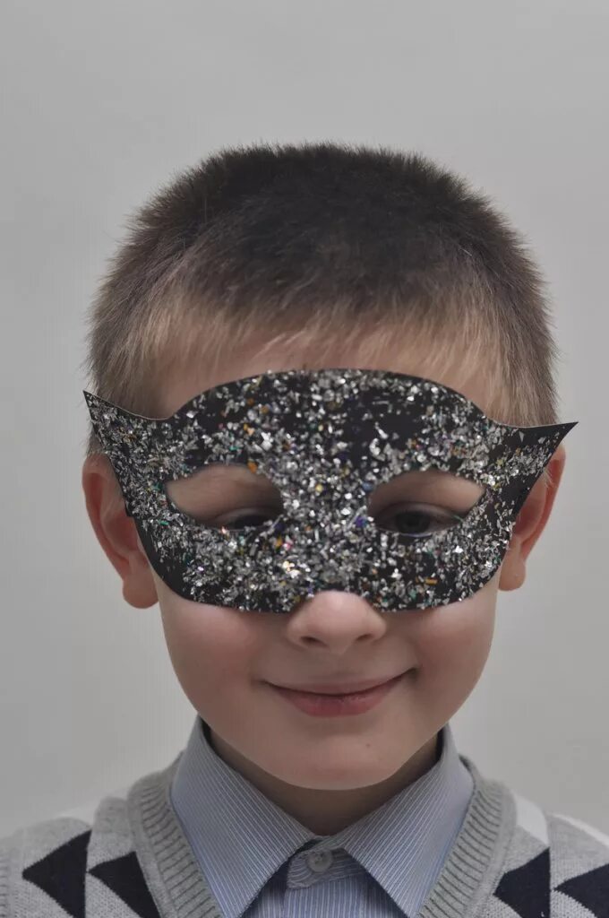 маски новогодние карнавальные для детей. маска супергероя своими руками. сделать карнавальную маску своими руками для мальчика. карнавальная маска для мальчика. сделать карнавальную маску своими руками для мальчика.