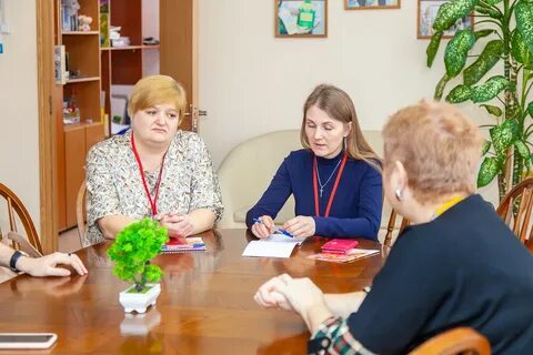 Специалист социального центра