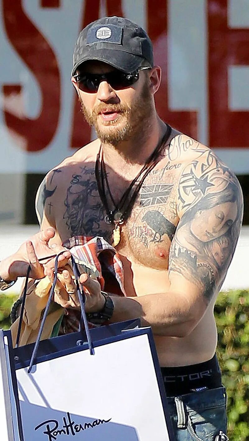 татуировки тома харди. тату тома харди фото. том харди тату. тату тома харди. Tom hardy.