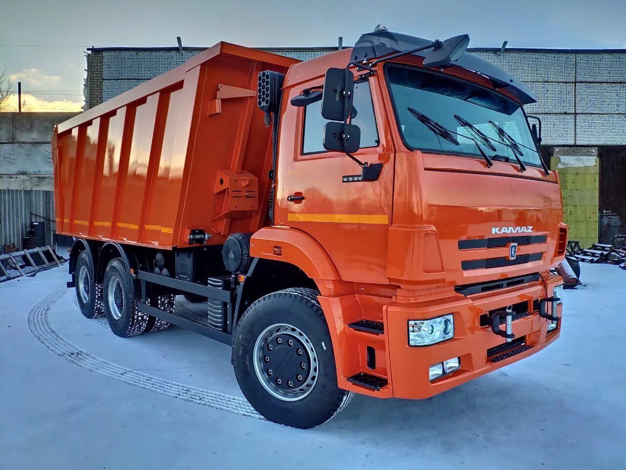 Камаз 65115 цена нового. КАМАЗ 6520 самосвал новый. КАМАЗ 6520 евро. КАМАЗ евро 6520 самосвал. КАМАЗ 6520 евро 5.