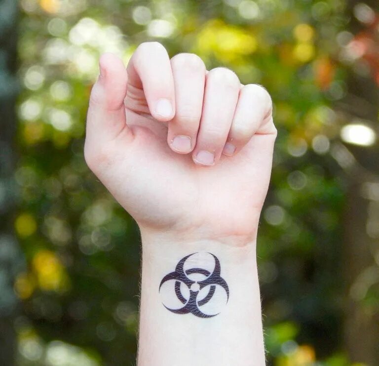 Тату на запястье женские. Символы на запястье и их значение ручкой. Символы на запястье и их значение ручкой. Красивые маленькие татуировки. Символы на запястье и их значение ручкой.