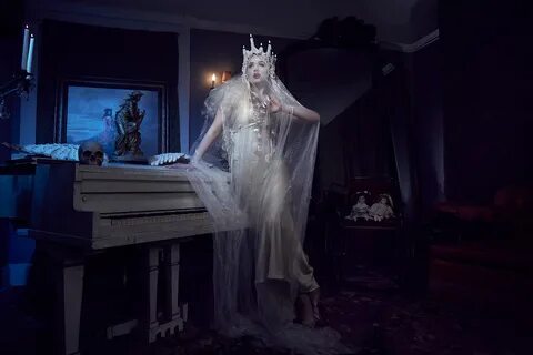 American horror show by snow wife