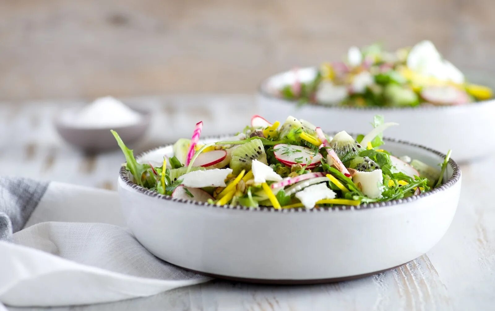 Fennel Salad. Салат руккола редис. Салат весенний. Салат из рукколы с редисом. Healthy salad