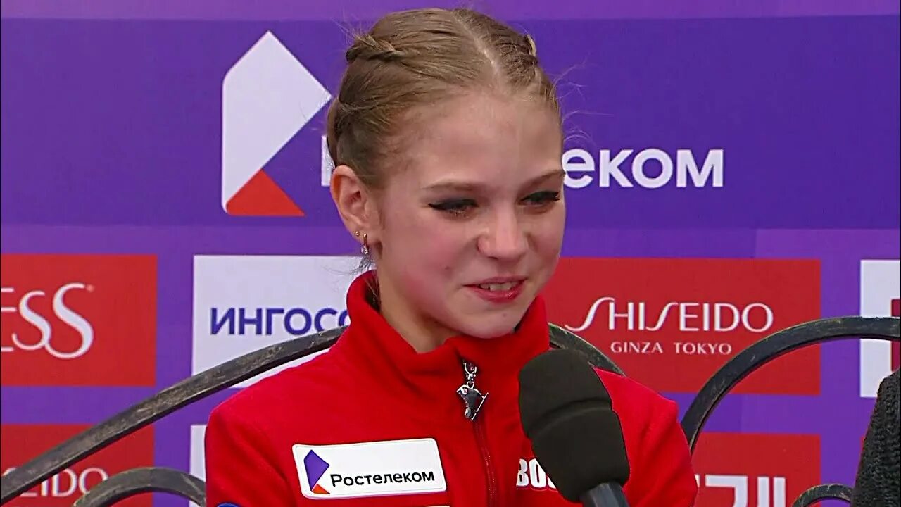 Саша трусова ростелеком 2019. Трусова интервью 2022. Саша трусова. Саша трусова интервью. Саша трусова рыжая 2022.