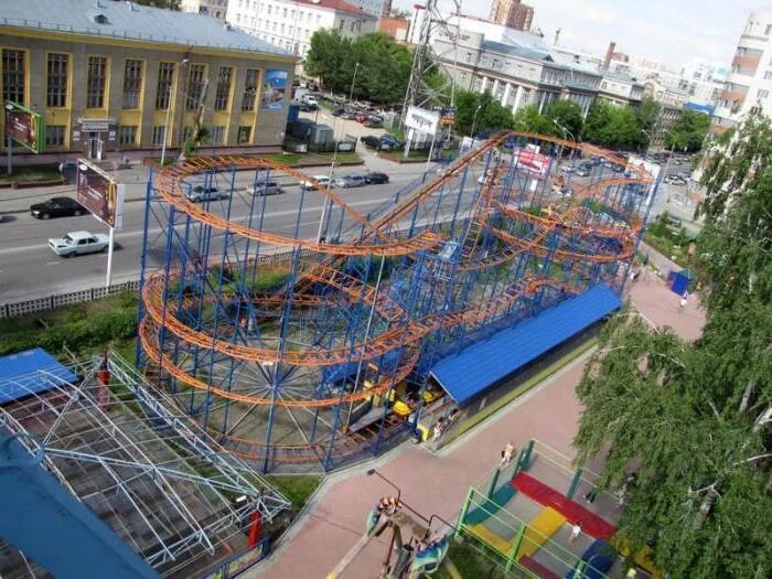Новосибирск американские горки парк. Новосибирск американские горки парк. Центральный парк новосибирск аттракционы американские горки. Аттракционы в новосибирске галактика. Американские горки в новосибирске горский парк.