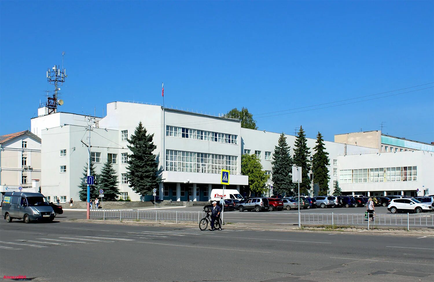 Дзержинск городской сайт. Площадь Дзержинского Дзержинск. Сквер Дзержинского Дзержинск. Город Дзержинск площадь Дзержинского. Пл Дзержинского Дзержинск Нижегородская область.