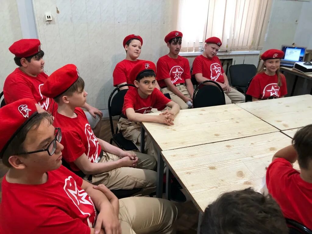 Школа-интернат 5 подберезье новгородского. Молодёжный комитет демихово. Дети россии 2022 оперативно-профилактическая операция. Центр профилактической работы с молодежью. Акция дети россии.