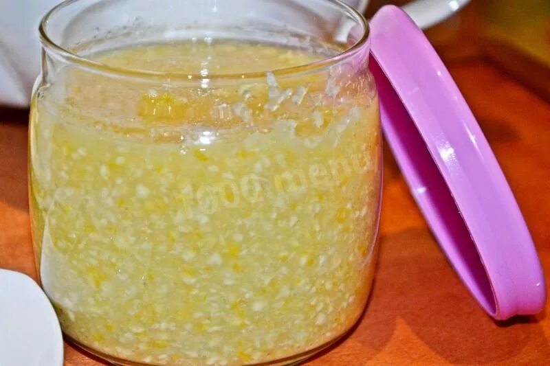 Перекрутить лимон. Лимоны в банке. Вареные лимоны в кастрюле. Лимон с сахаром в банке. Лимон с сахаром.