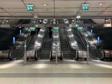 Metro center station