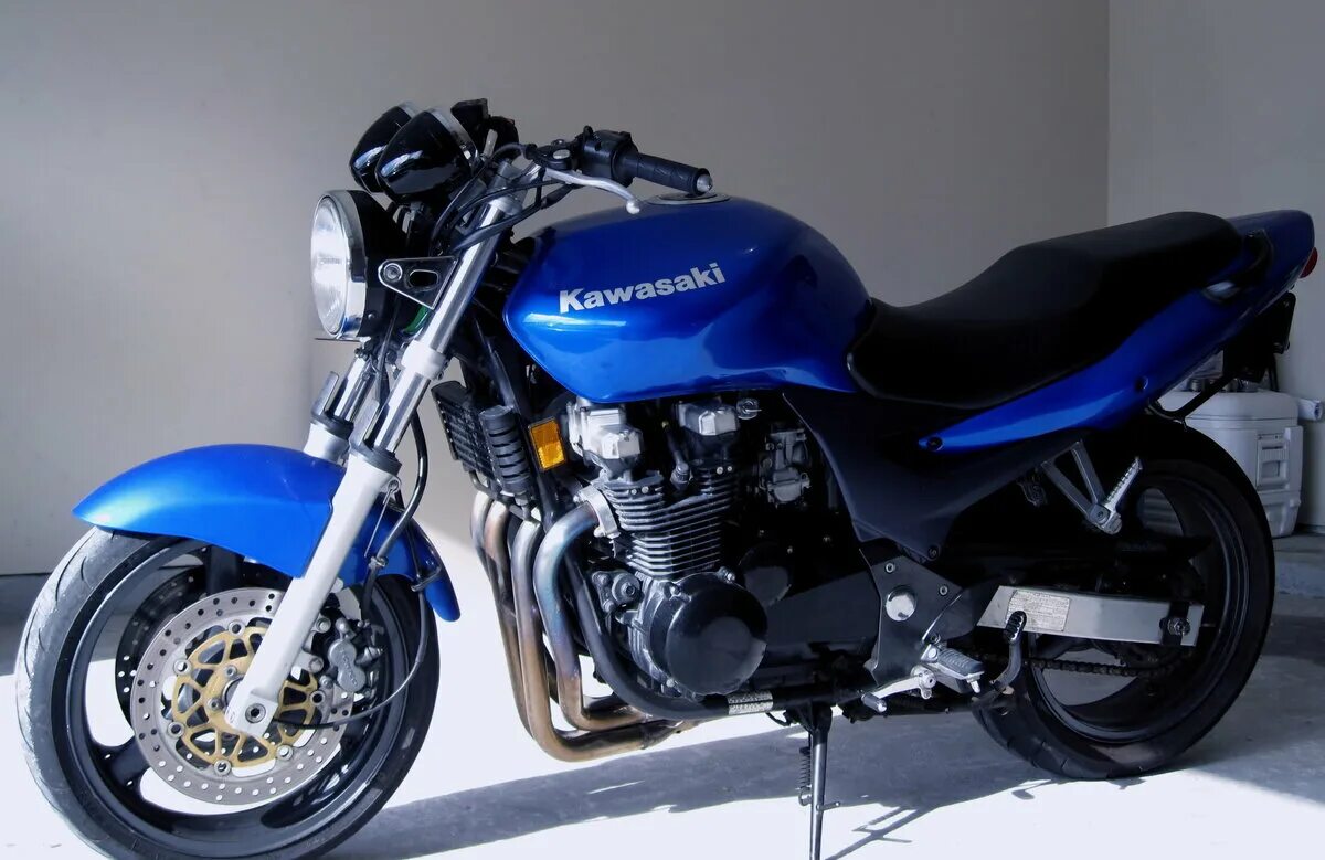 Kawasaki zr-7 2001. Kawasaki zr7. Кавасаки zr7. Кавасаки 7. Кавасаки zr7.
