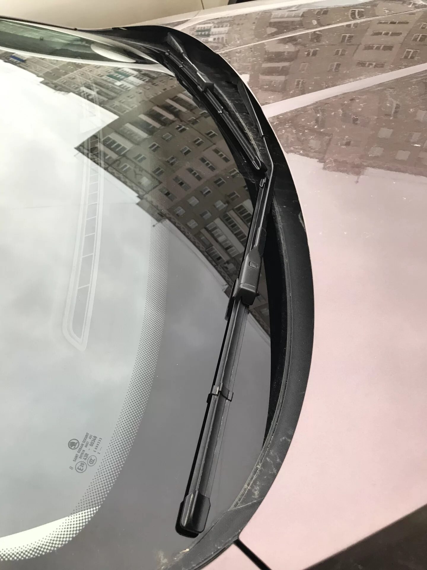 Щетки стеклоочистителя octavia a5. Щетки стеклоочистителя skoda octavia a7. крепление дворников skoda octavia a7.