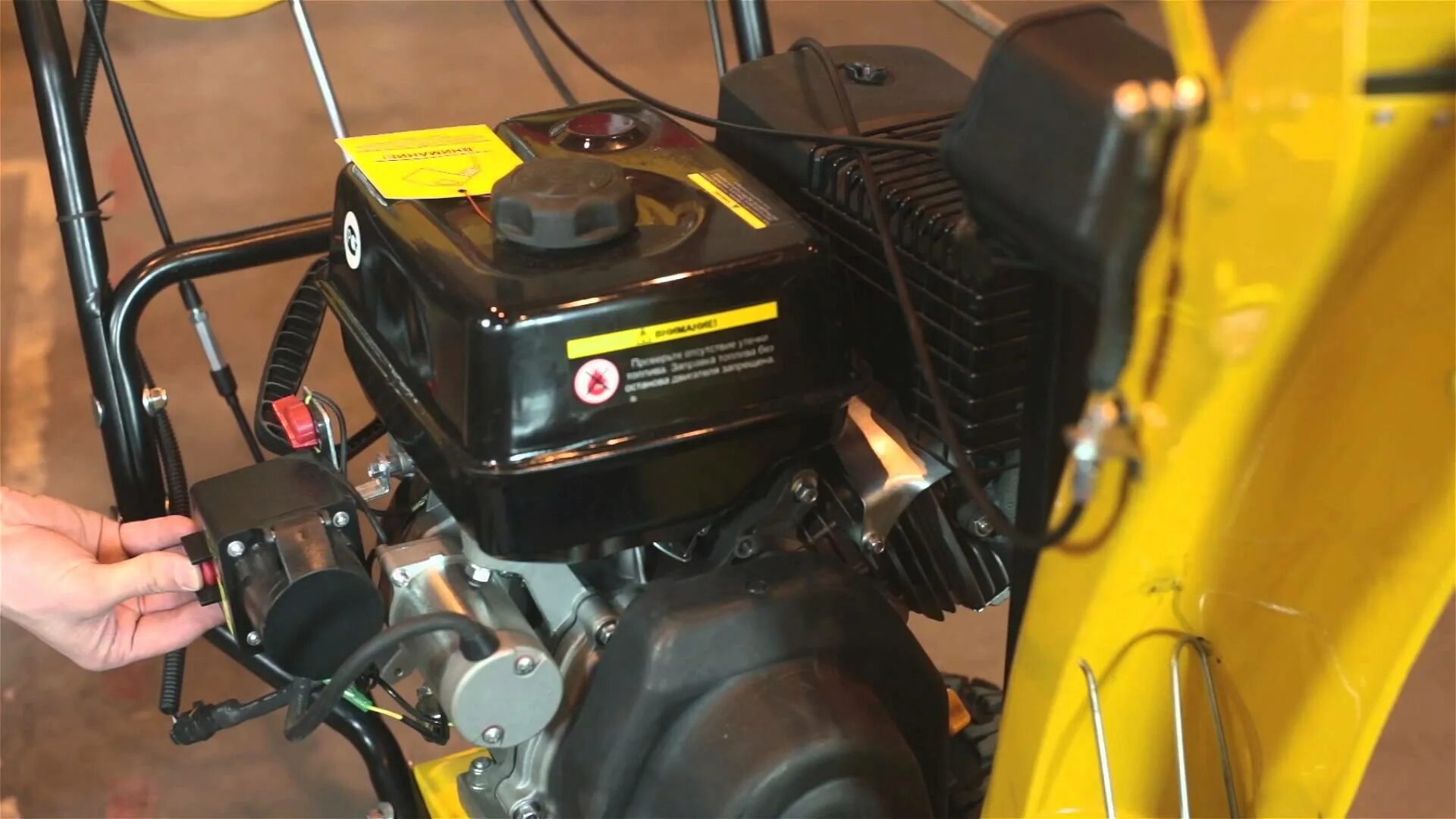 Снегоуборщик бензиновый huter sgc 4000. Снегоуборщик huter sgc 4000e. Снегоуборщик бензиновый huter sgc 4000. Снегоуборщик huter sgc 4800e. Снегоуборщик huter sgc 11000cd (на гусеницах).