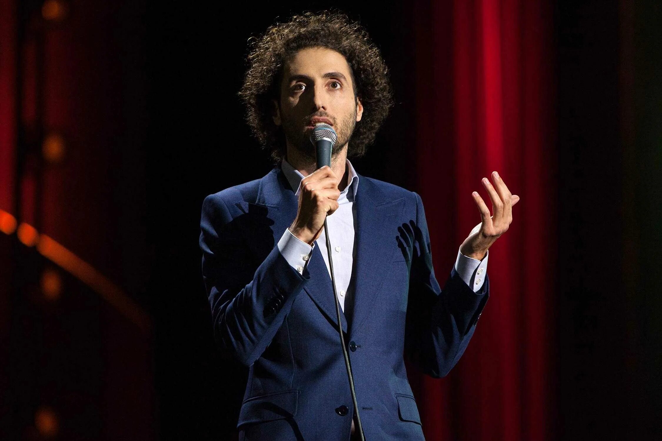 Стенд комик. Щербаков стендап 2022. Стенд комик. Стендап белорус ваня усович. Нурлан стендап спб.