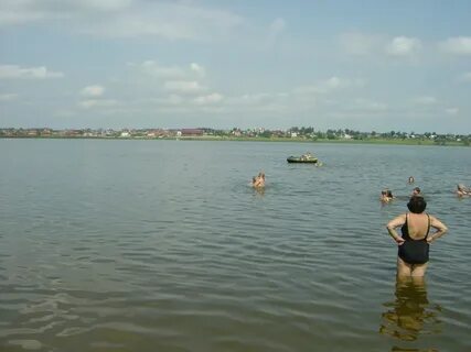 Площадь круглого озера