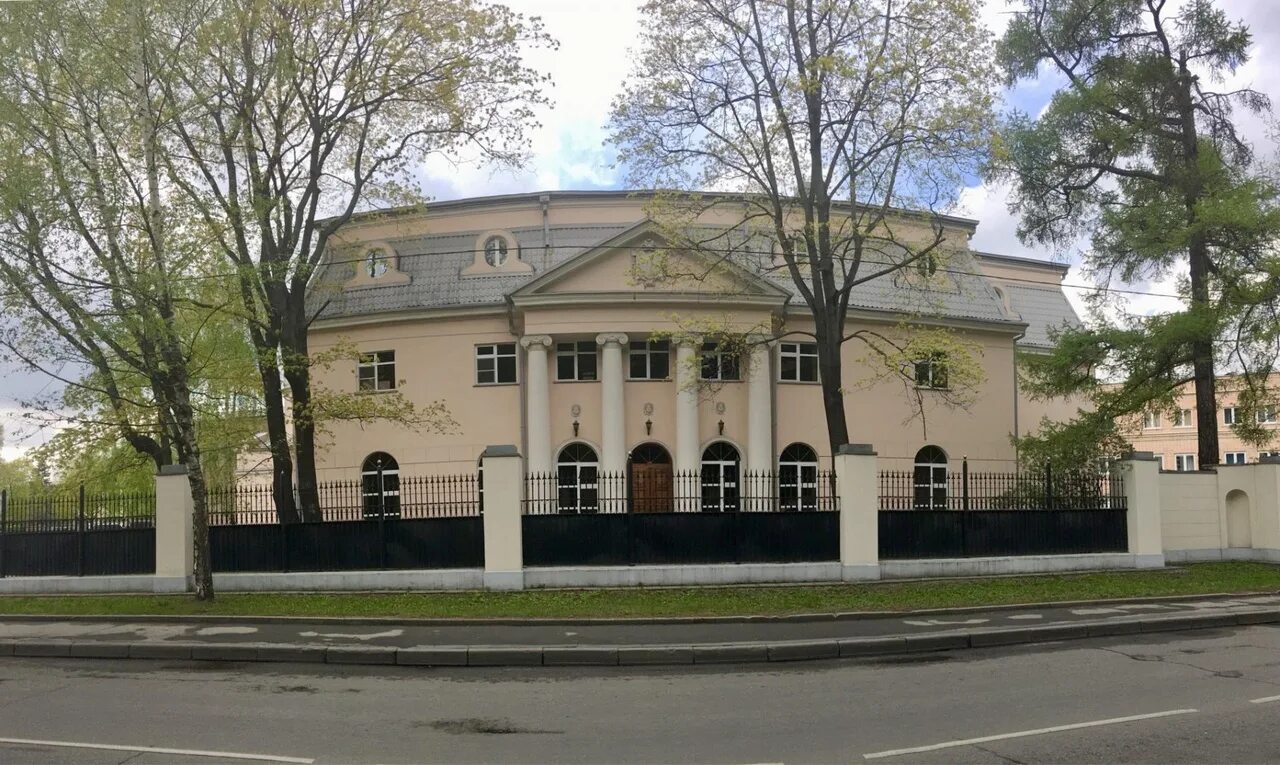 Москва, аллея нарышкинская, 5. Нарышкинская аллея 5 строение 2. Нарышкинская аллея. Вилла черный лебедь арт-галерея. 5, офис 203.