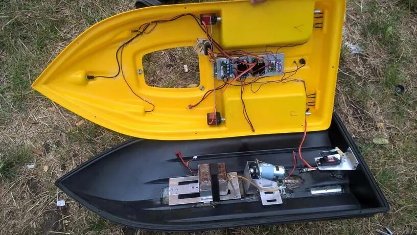 Tornado t260. кораблик прикормочный двигатель. радиоуправляемая лодка flytec 2011-5.