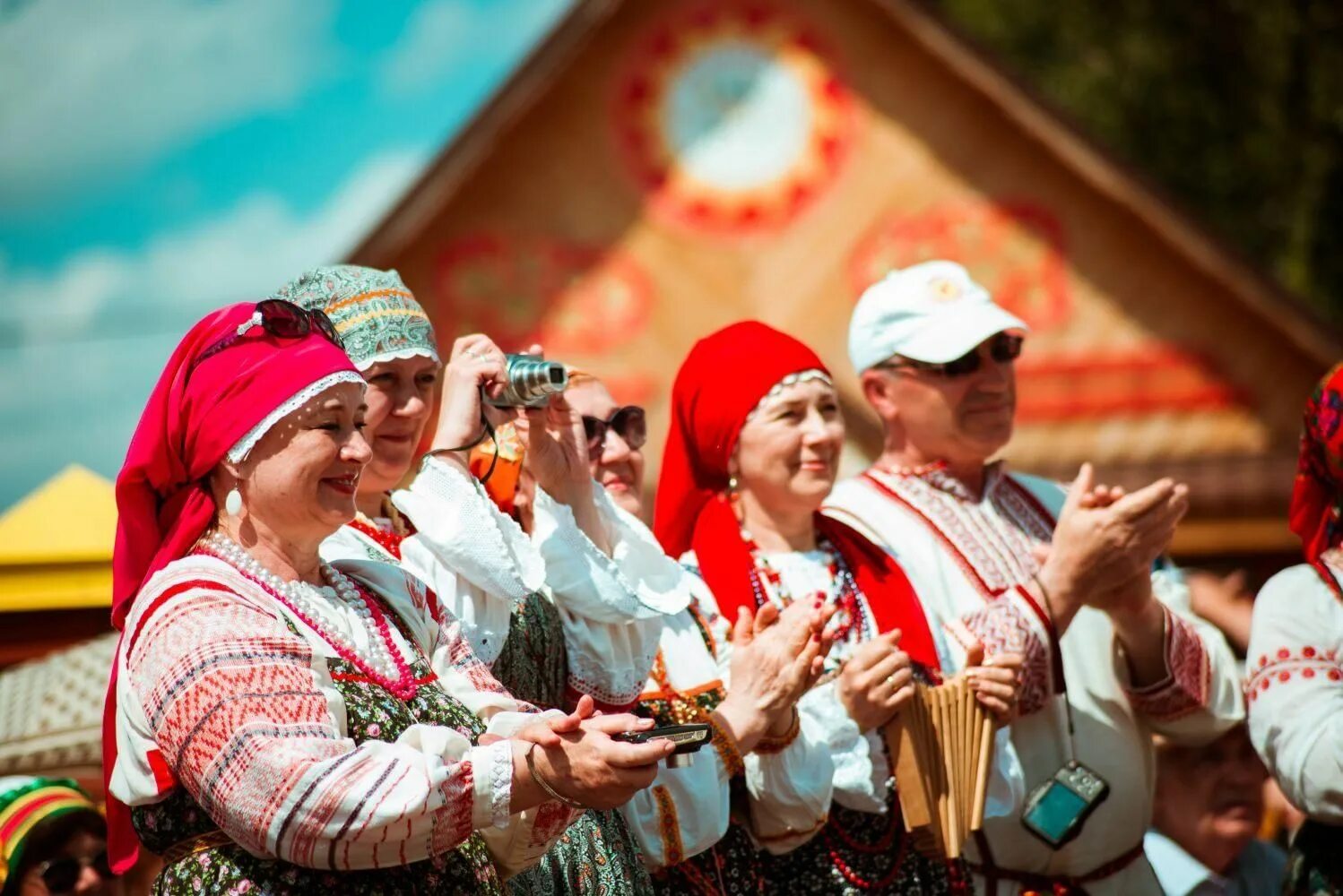 Какой праздник в татарстане. Каравон. Каравон в Татарстане. Каравон русское Никольское. Русский праздник Каравон.