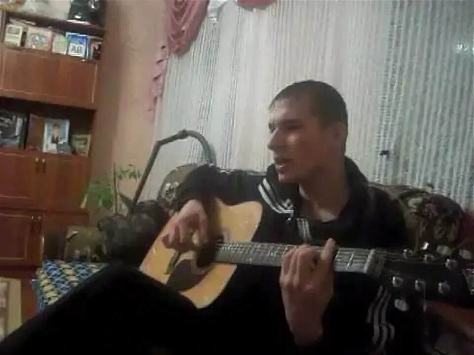 Лишь над землей встает заря слушать. Зари до зари. Ведь не даром встает заря. От зари до зари песня. Ведь недаром встает заря.