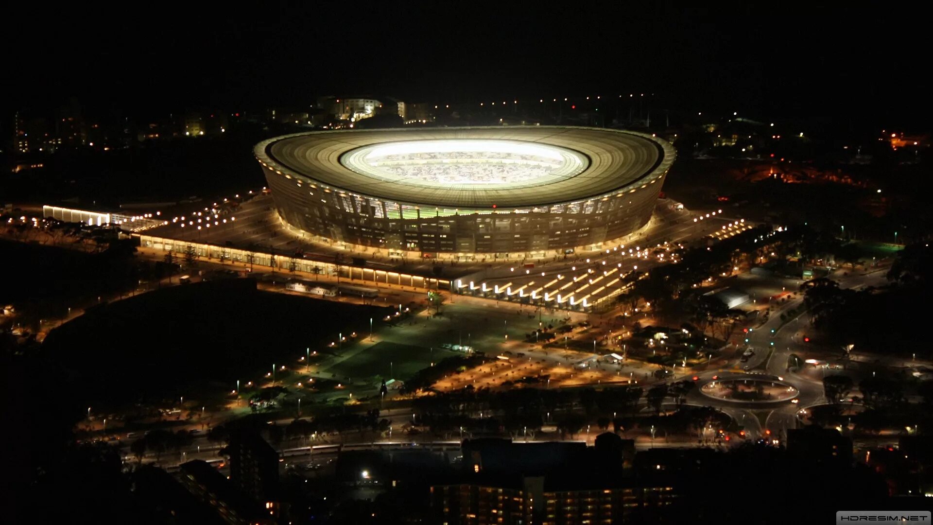 Maracana Stadium Night. Кейптаун (стадион). Стадион Бенфики ночью. Stadium Maracana at Night. Стадион ночью