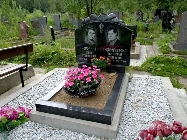 Памятник двойной на могилу фото для родителей. Двойные гранитные памятники. Памятник двойной на могилу фото для родителей. Надгробные памятники на двоих. Горизонтальный памятник на могилу.