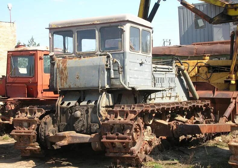 Т-180 трактор гусеничный. Советский промышленный трактор т-180. Бульдозер т4. Советский гусеничный трактор т-100. Трактор т 24