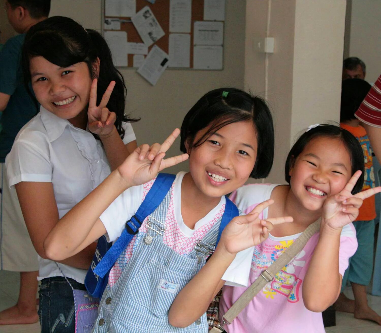 Юные тайцы. Таиланд школьники. Школьники в Тайланде. Тайская школа. Школа и школьники Тайланда.