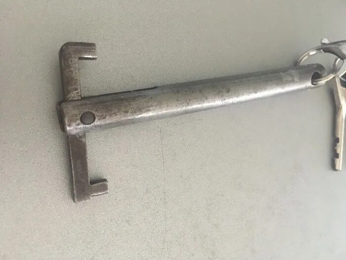 где найти ключ от гаража