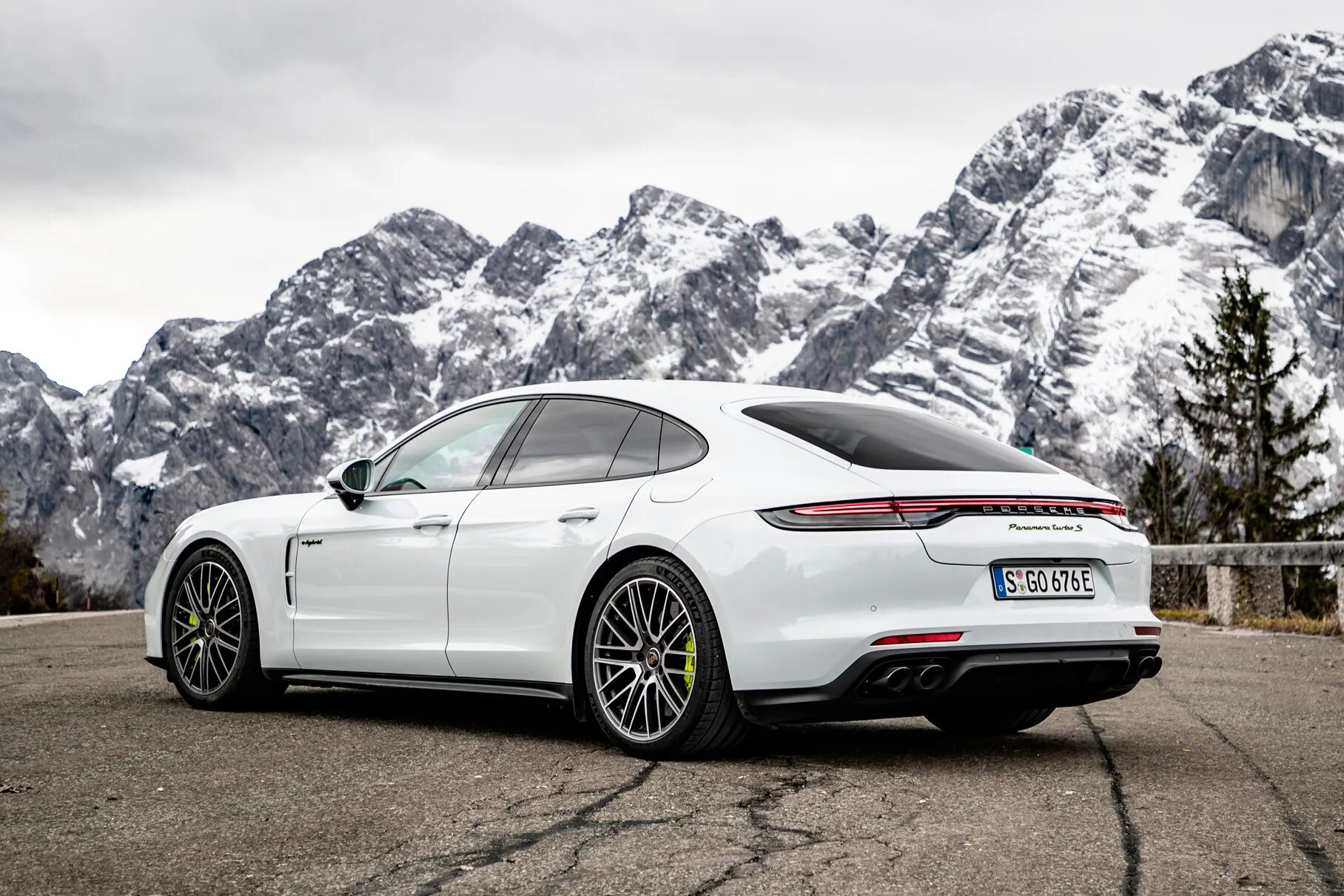 Panamera turbo s e hybrid. Panamera turbo s e-hybrid executive. Panamera turbo s e-hybrid sport turismo. Порше панамера турбо s 2023. Порше панамера турбо 2018.