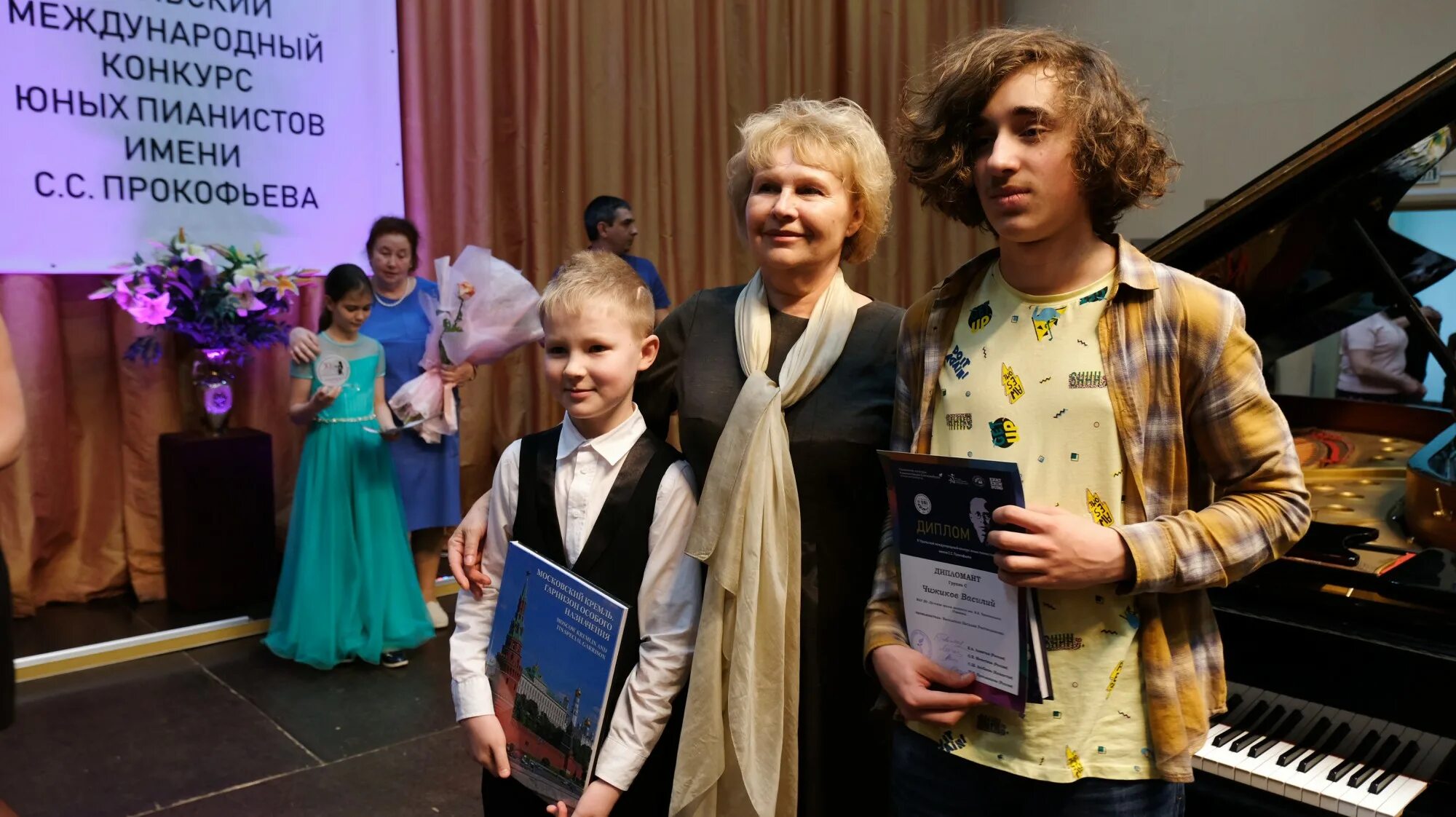 музыкальная школа имени прокофьева москва. музыкальная школа 12 сайт. музыкальная школа 12 минск. хоровое пение в ростове на дону. оркестр русских народных инструментов дмш 12.