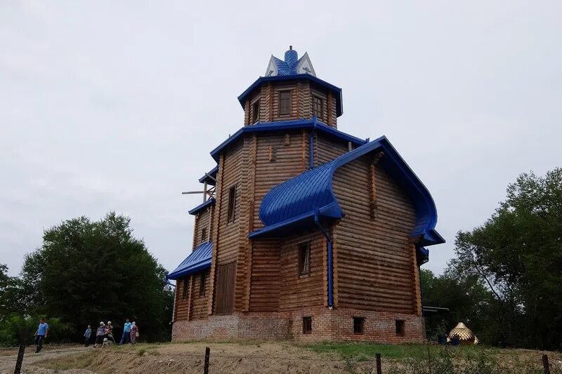 Новый городок белово. Новый городок белово. Храм поселок новый. Церковь шаумян георгиевский район храм. Храм в шаховской московской области.
