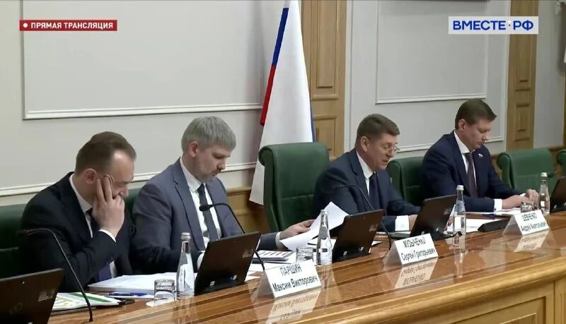 сенатор аракушев