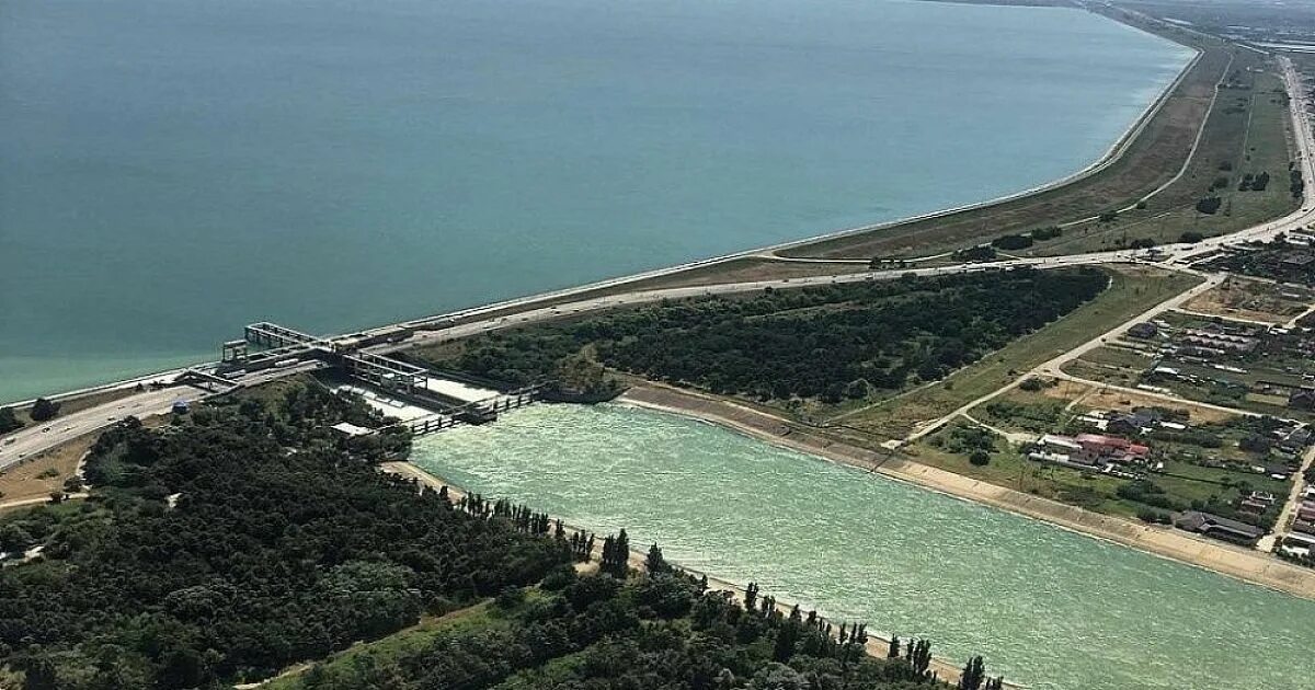 Гаэс каскада кубанских гэс. Кременчуг водохранилище. Краснодарское водохранилище адыгея. Кубанское водохранилище краснодар. Краснодарское водохранилище адыгея.
