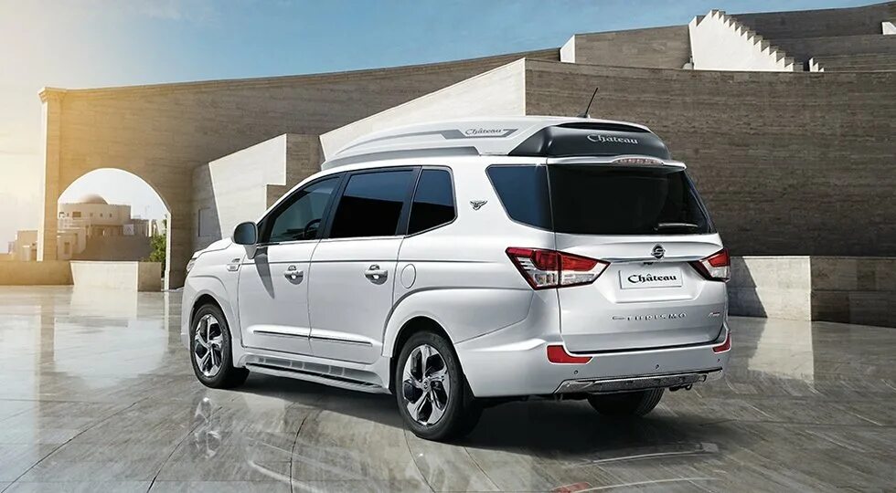 Санг енг ставик купить. SSANGYONG Stavic 2019. SSANGYONG Rodius Stavic. SSANGYONG Rodius 2018. SSANGYONG Корандо Туризмо.