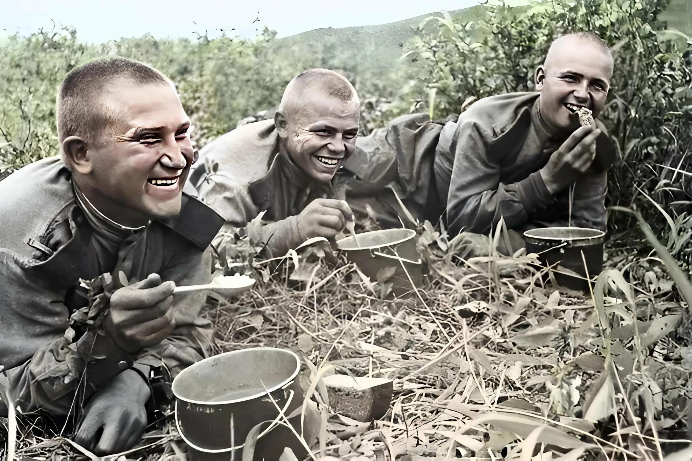 Быт великой отечественной. «В прифронтовом лесу» (1942). Обед на фронте.