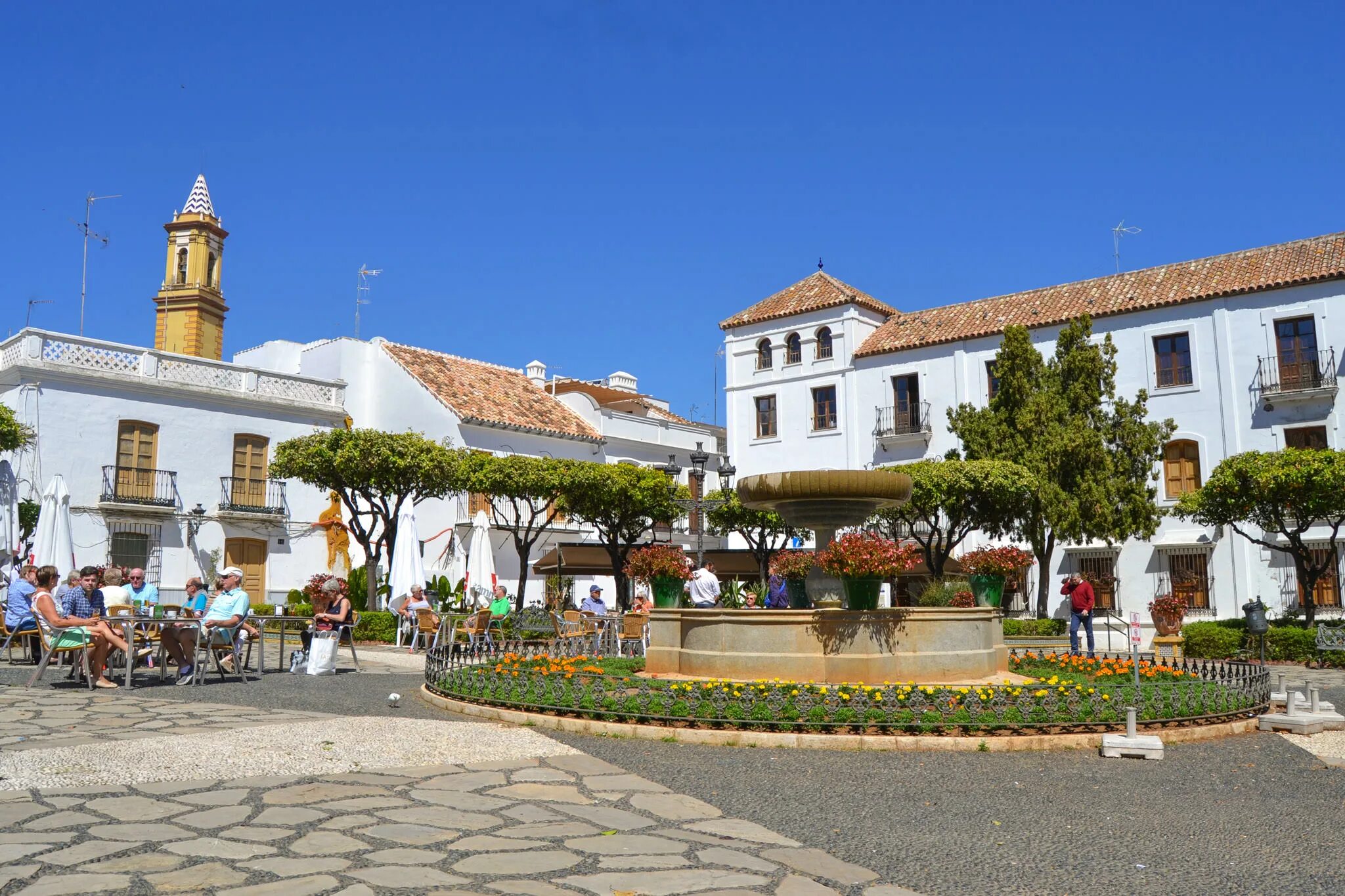 Эстепона испания. Estepona испания достопримечательности. Эстепона улочки. Марбелья испания. Эстепона старый город.