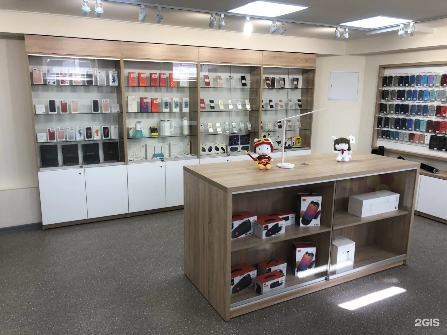 Gadget store. Гасторе в калининграде на советском проспекте. Гаджет бар воронеж каталог. Магазин гаджет в кизляре. Gastore калининград.