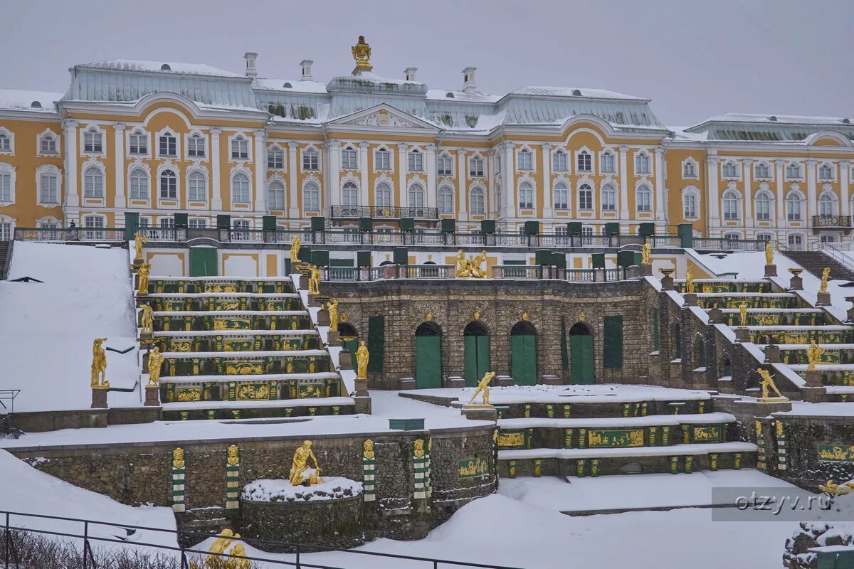 Питер в октябре стоит ли ехать отзывы. Елки хаус петергоф. петергоф в феврале. петергоф апрель 2025 фото. петергоф в апреле стоит ли ехать.