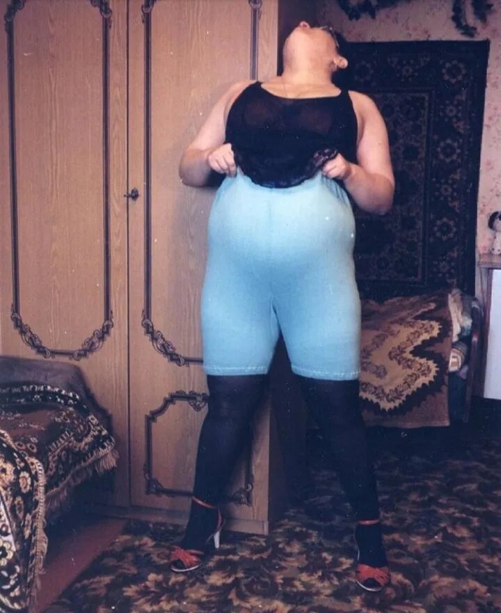 Толстые пожилые женщины. Толстухи в панталонах. Толстые женщины в панталонах. Толстая женщина в панталонах. Толстухи в панталонах.