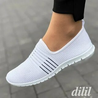 Легкие спортивные тапочки